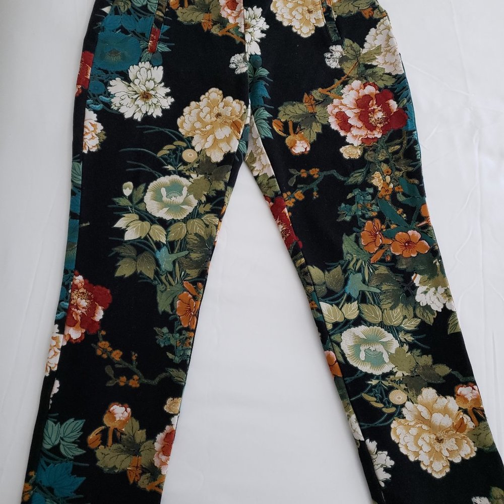 Flower Patterned Straight Legged Pants